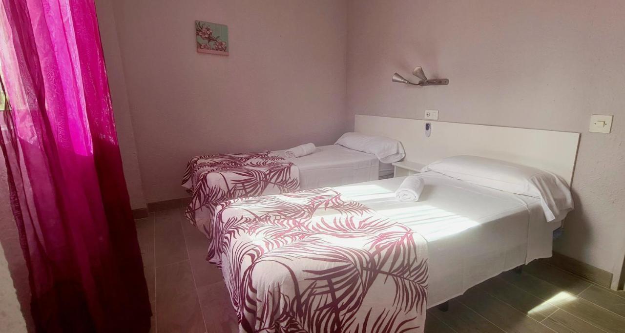 Hostal La Cabana Salou Eksteriør billede