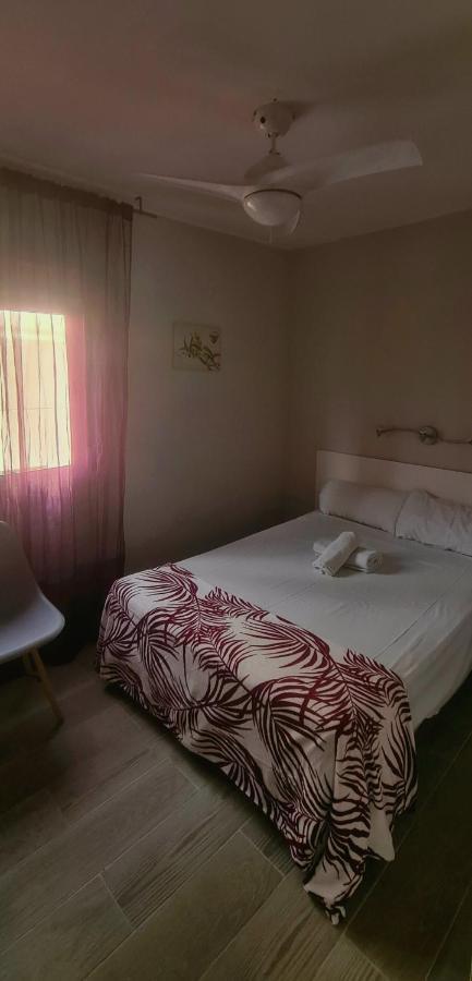 Hostal La Cabana Salou Eksteriør billede