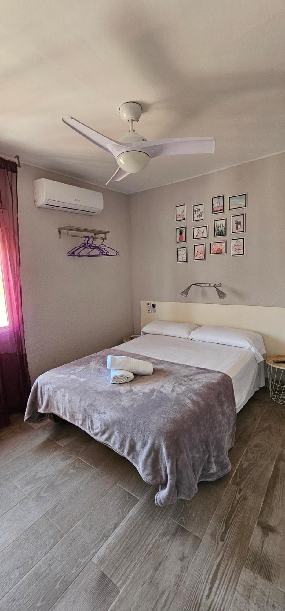 Hostal La Cabana Salou Eksteriør billede