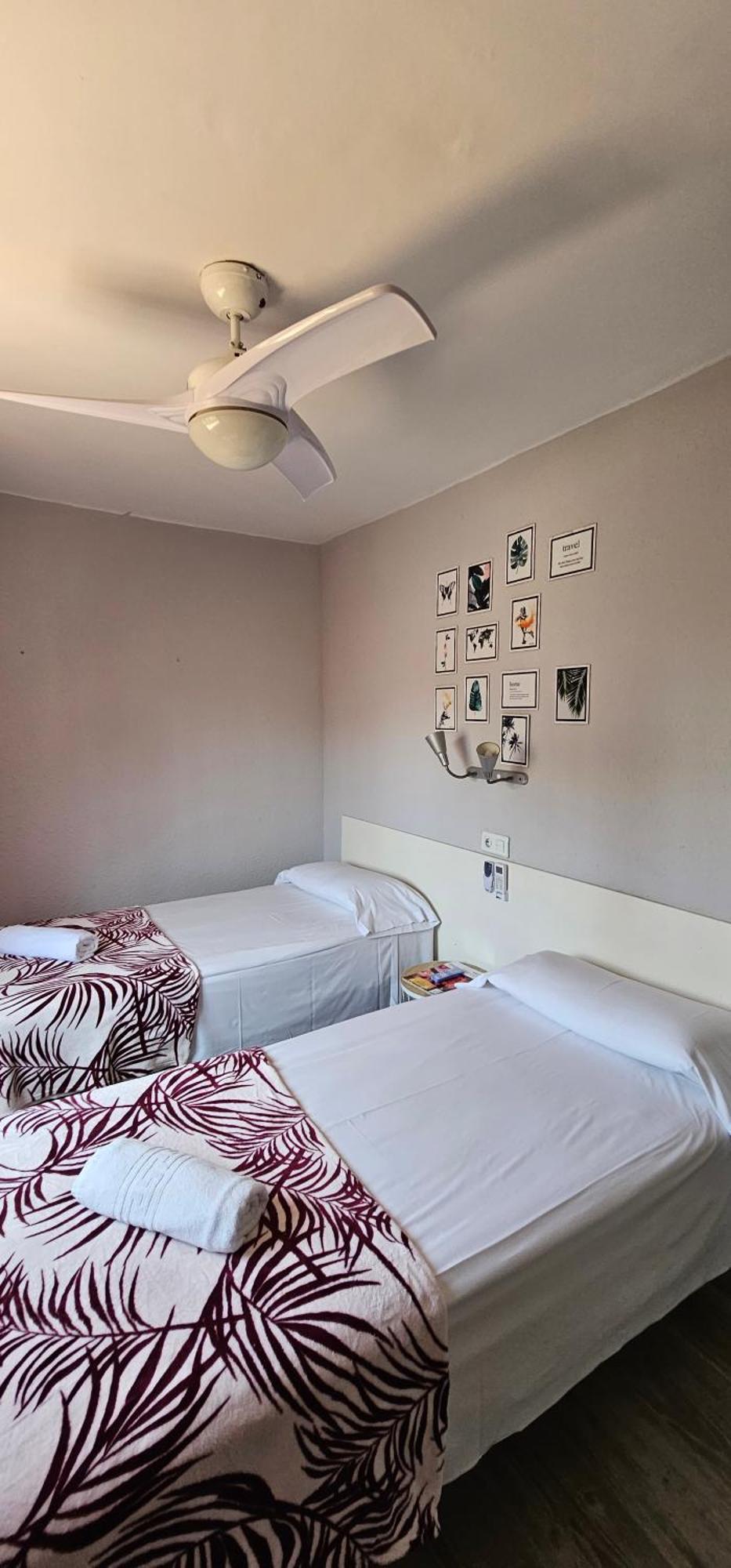 Hostal La Cabana Salou Eksteriør billede
