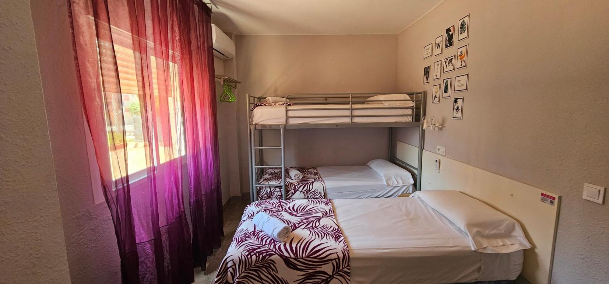 Hostal La Cabana Salou Eksteriør billede