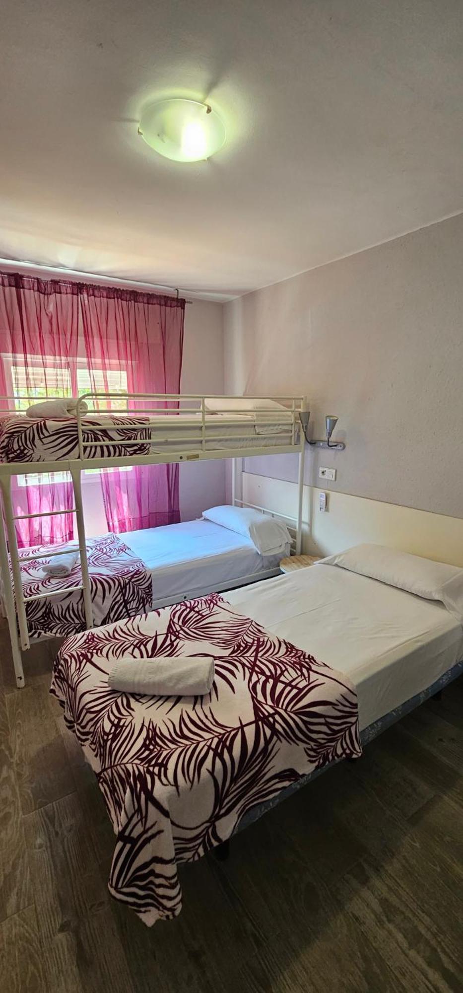 Hostal La Cabana Salou Eksteriør billede