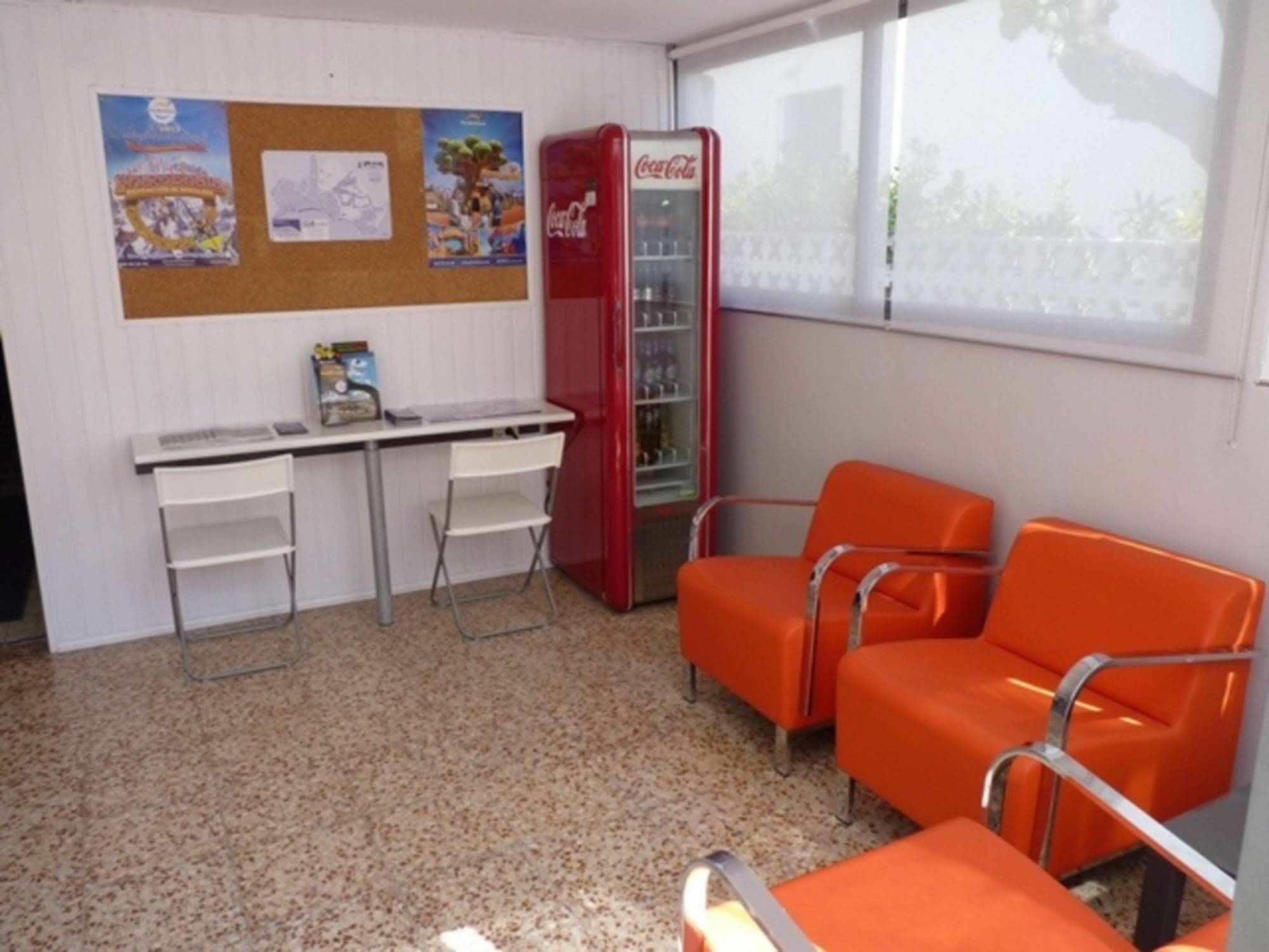 Hostal La Cabana Salou Eksteriør billede